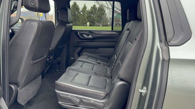 2023 Chevrolet Suburban RST