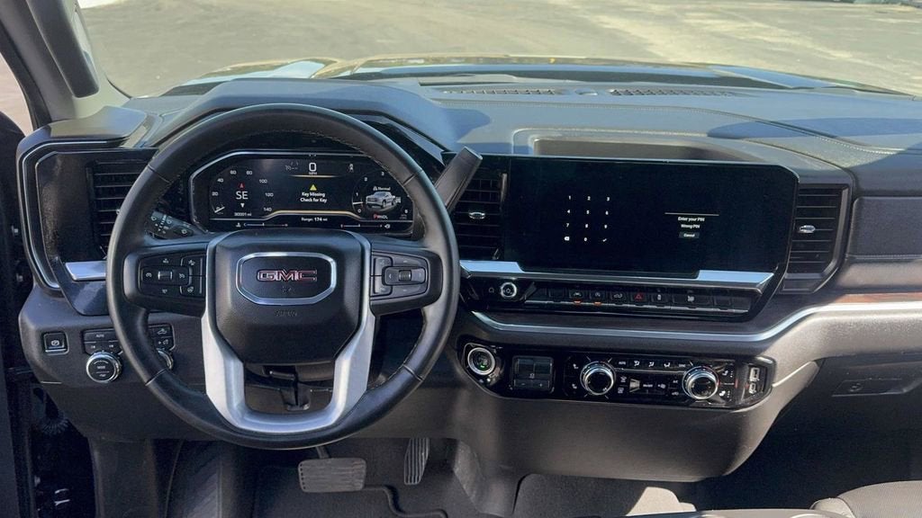 2025 GMC Sierra 1500 SLT