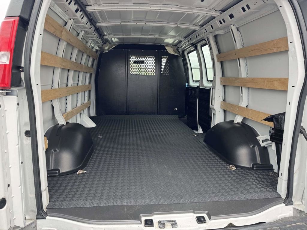 2024 GMC Savana Cargo 2500 Work Van