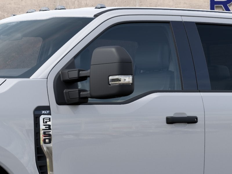 2027 Ford Super Duty F-350® XLT