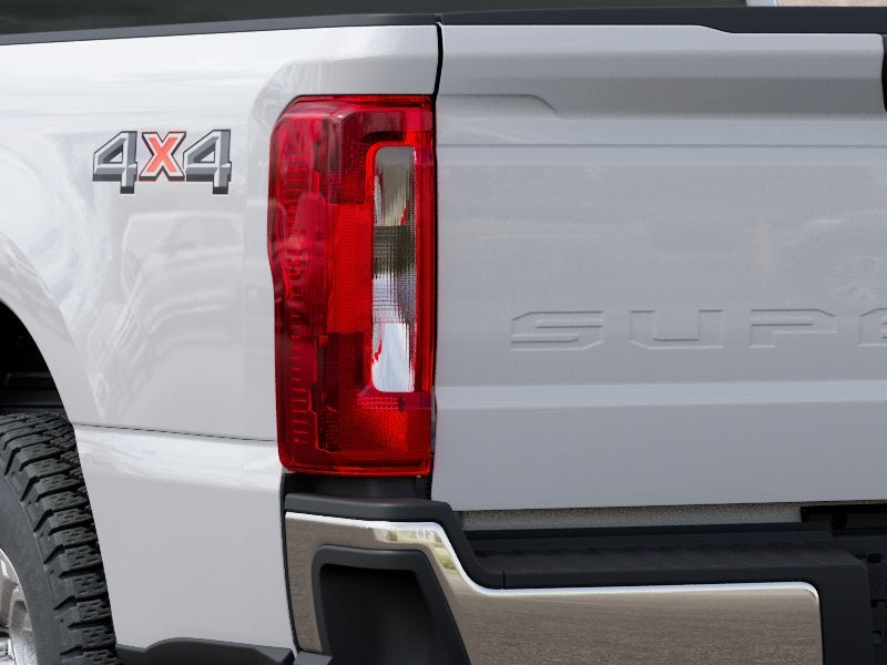 2027 Ford Super Duty F-350® XLT