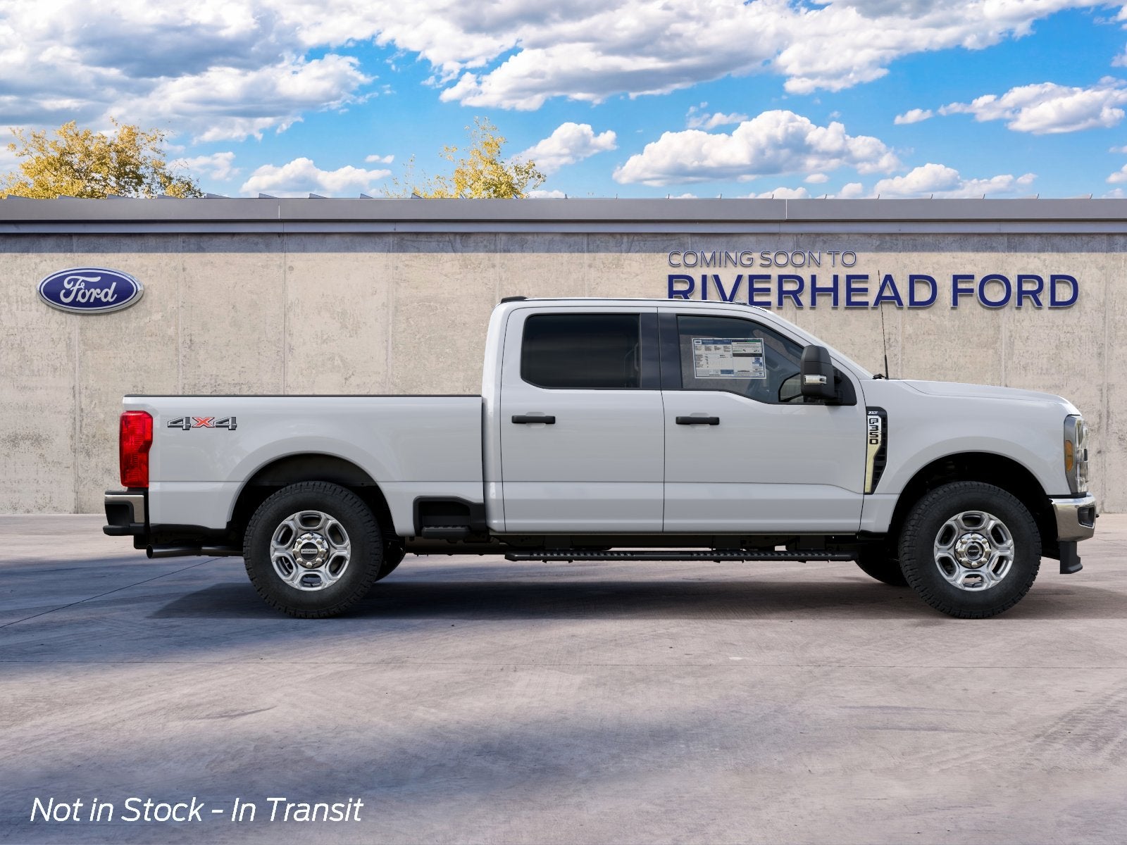 2027 Ford Super Duty F-350® XLT