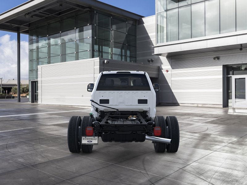 2025 Ford Chassis Cab F-450® XL