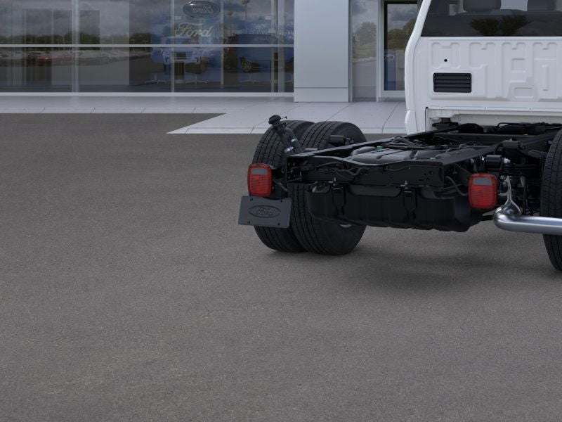 2025 Ford Chassis Cab F-350® XL