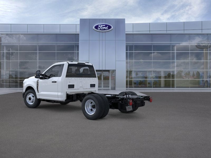 2025 Ford Chassis Cab F-350® XL