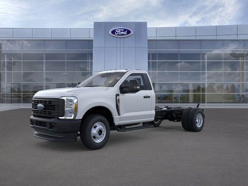 2025 Ford Chassis Cab F-350® XL