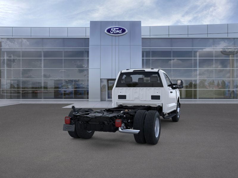 2025 Ford Chassis Cab F-350® XL