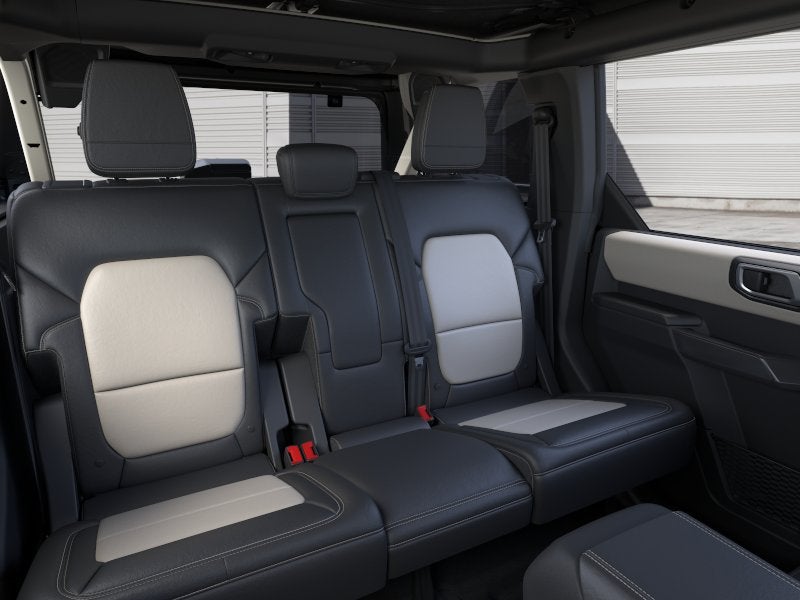2026 Ford Bronco Outer Banks(R)