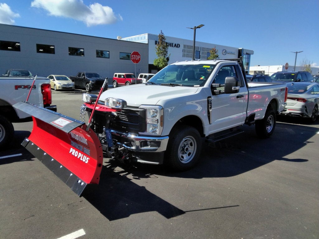 2026 Ford F-350SD XLT Western 8' Pro Plus