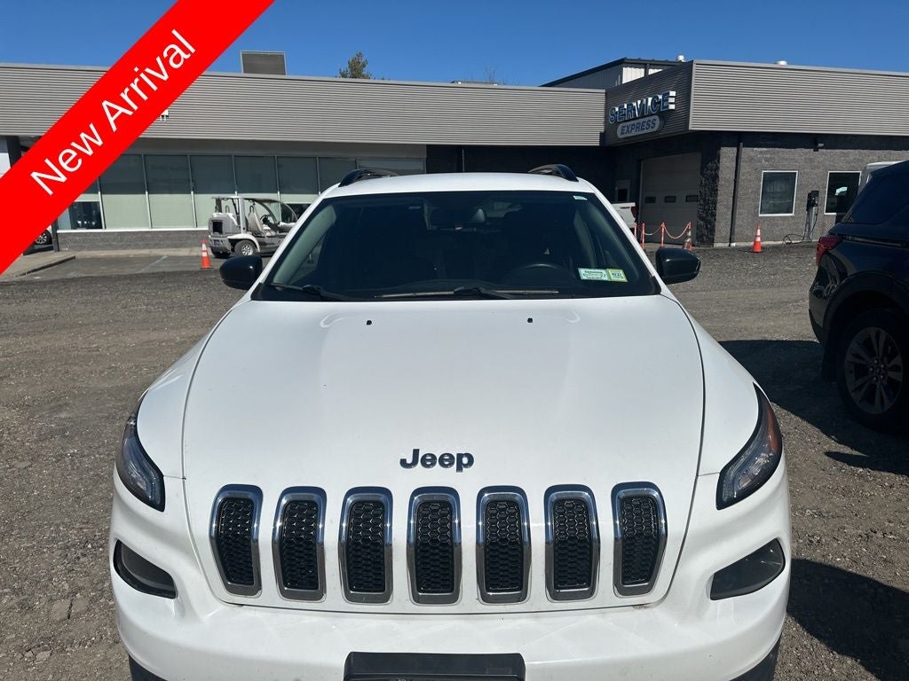 2016 Jeep Cherokee Sport