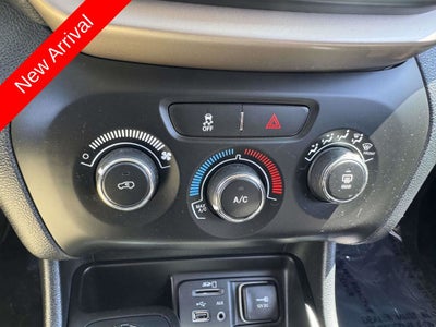 2016 Jeep Cherokee Sport