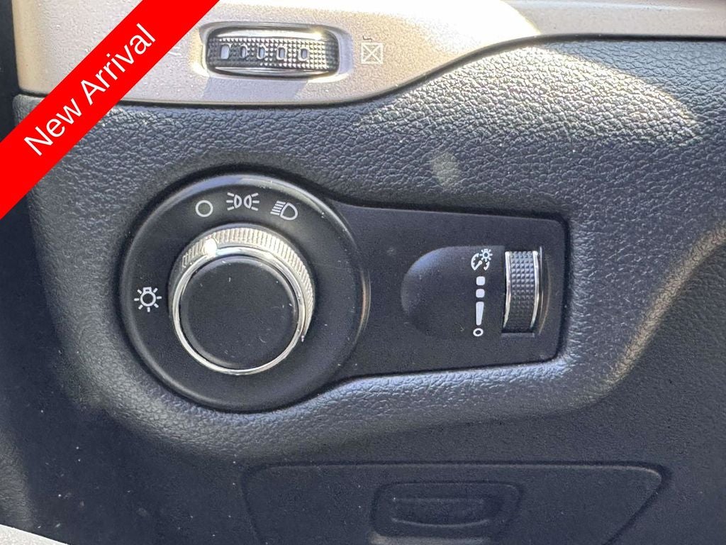 2016 Jeep Cherokee Sport