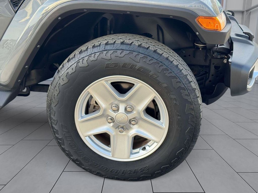 2022 Jeep Gladiator Sport