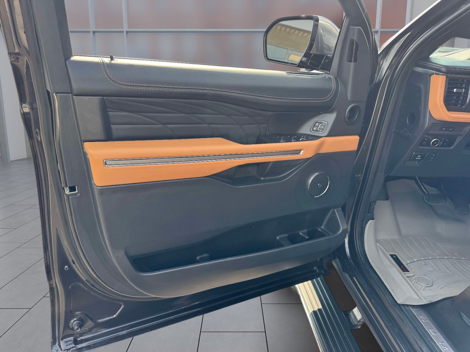 2024 Ford Expedition Platinum