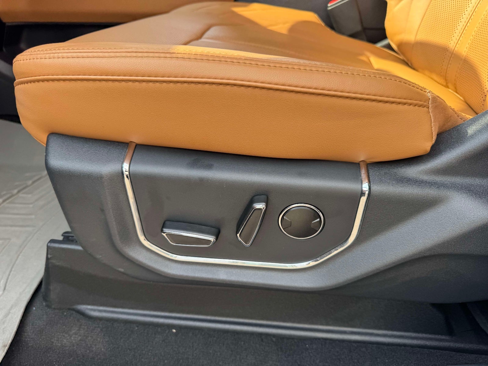 2024 Ford Expedition Platinum