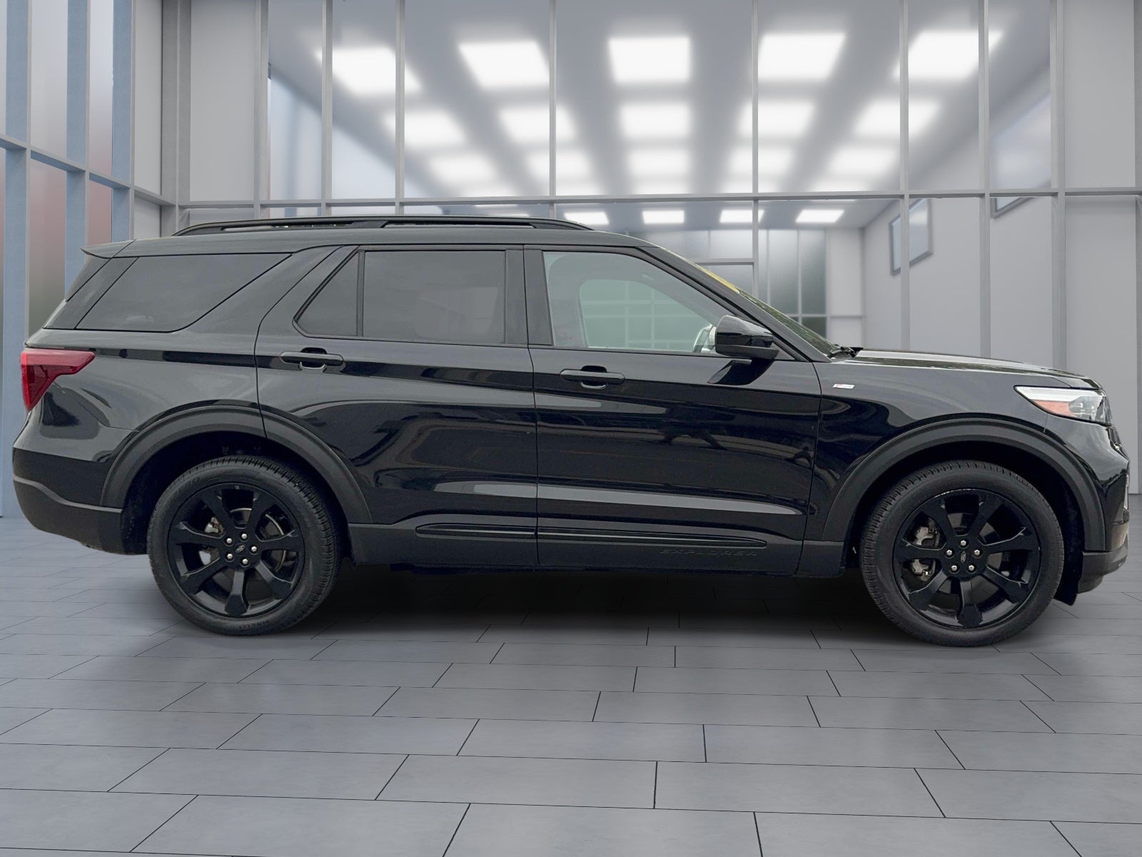 2023 Ford Explorer ST-Line
