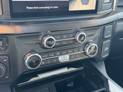 2023 Ford F-350SD Lariat DRW