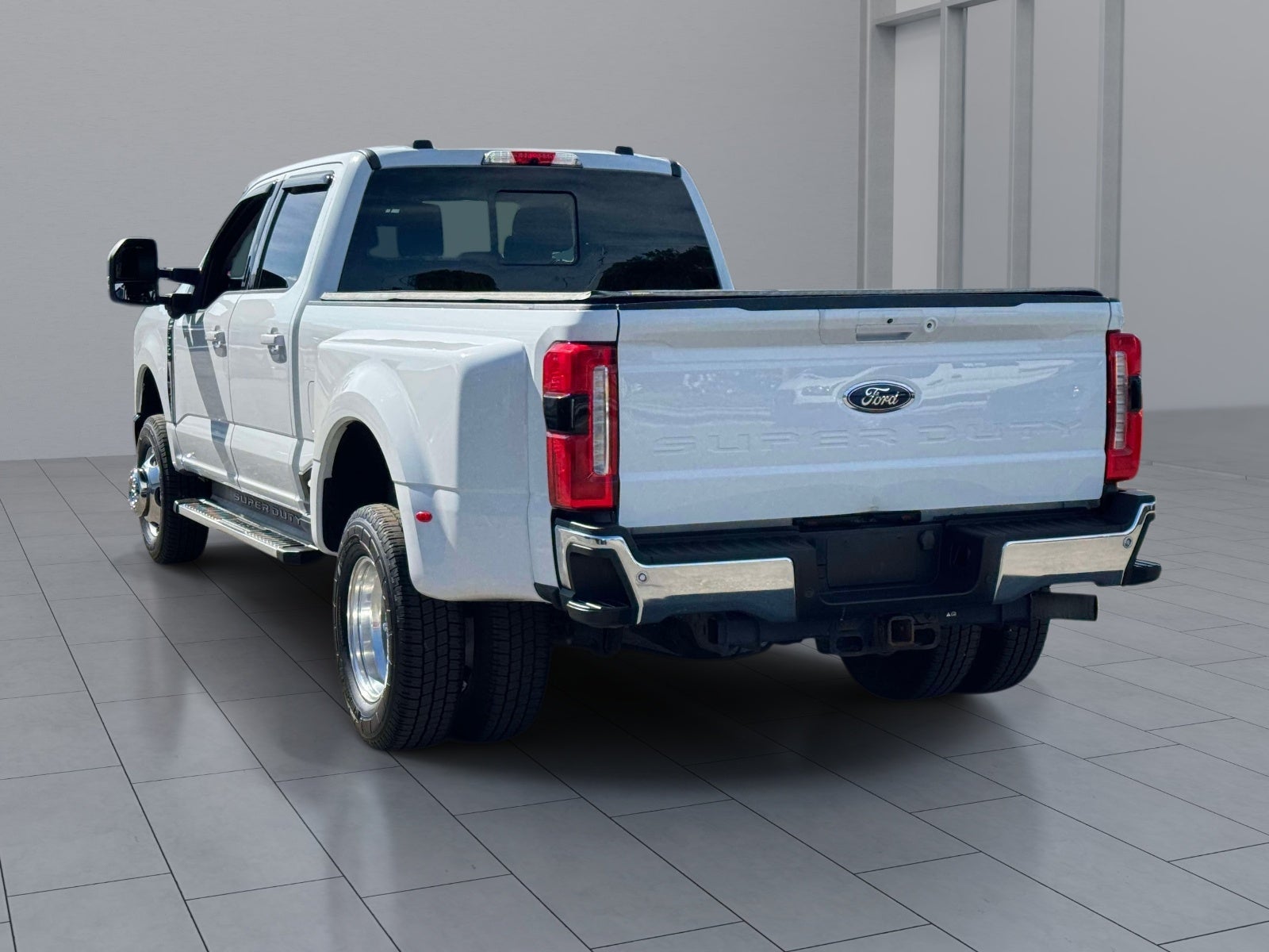2023 Ford F-350SD Lariat DRW