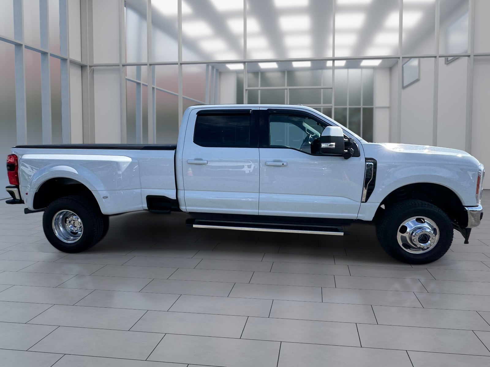 2023 Ford F-350SD Lariat DRW