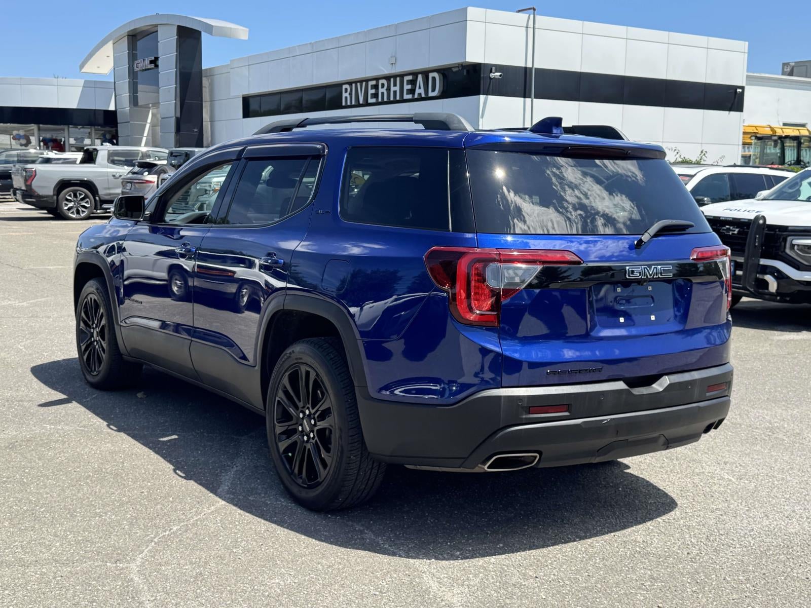 2023 GMC Acadia SLE