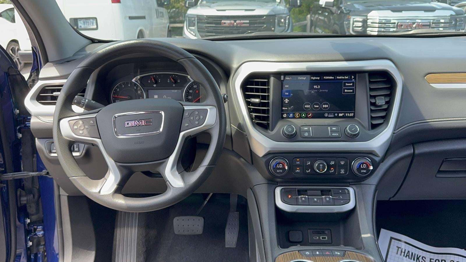 2023 GMC Acadia SLE