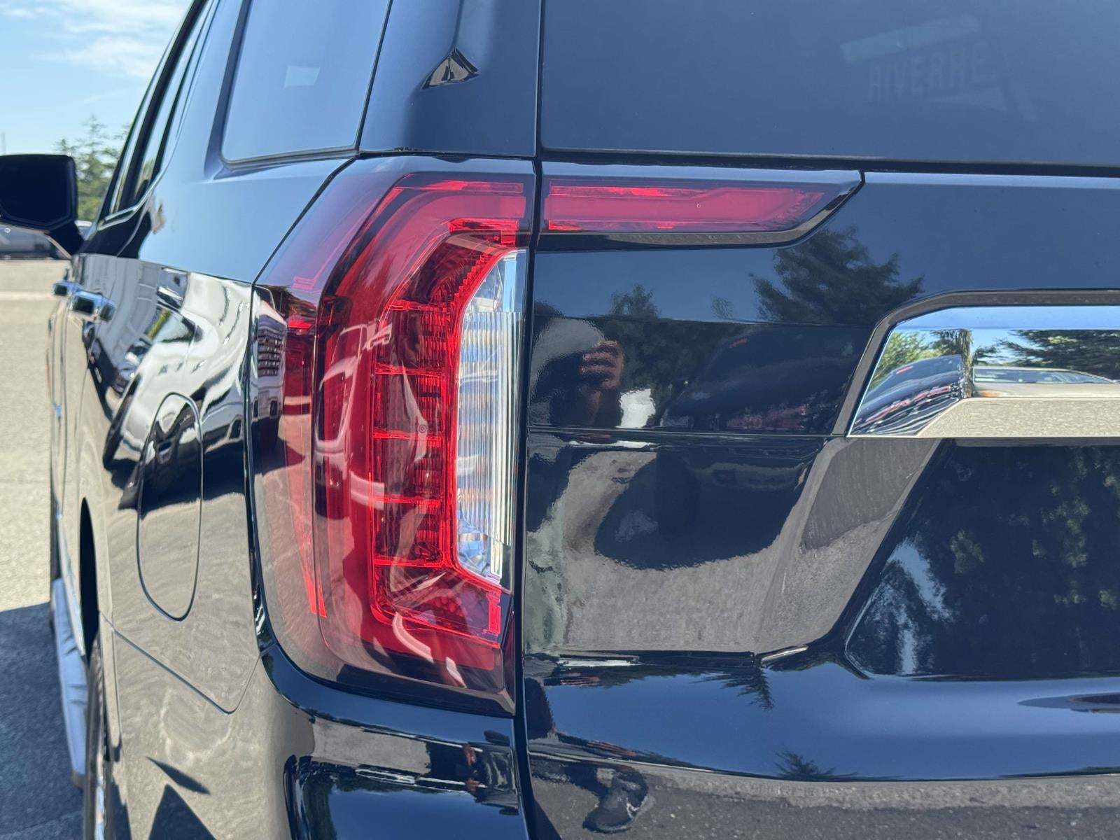 2024 GMC Yukon SLT