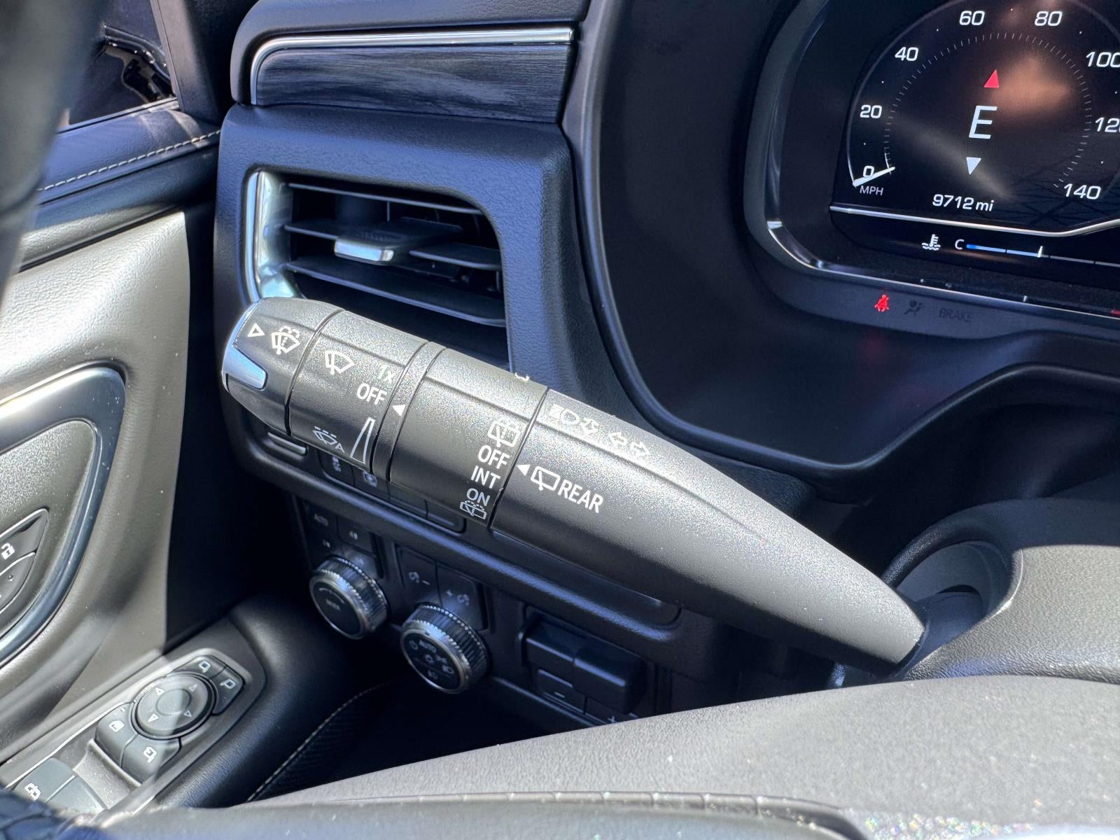 2024 GMC Yukon SLT