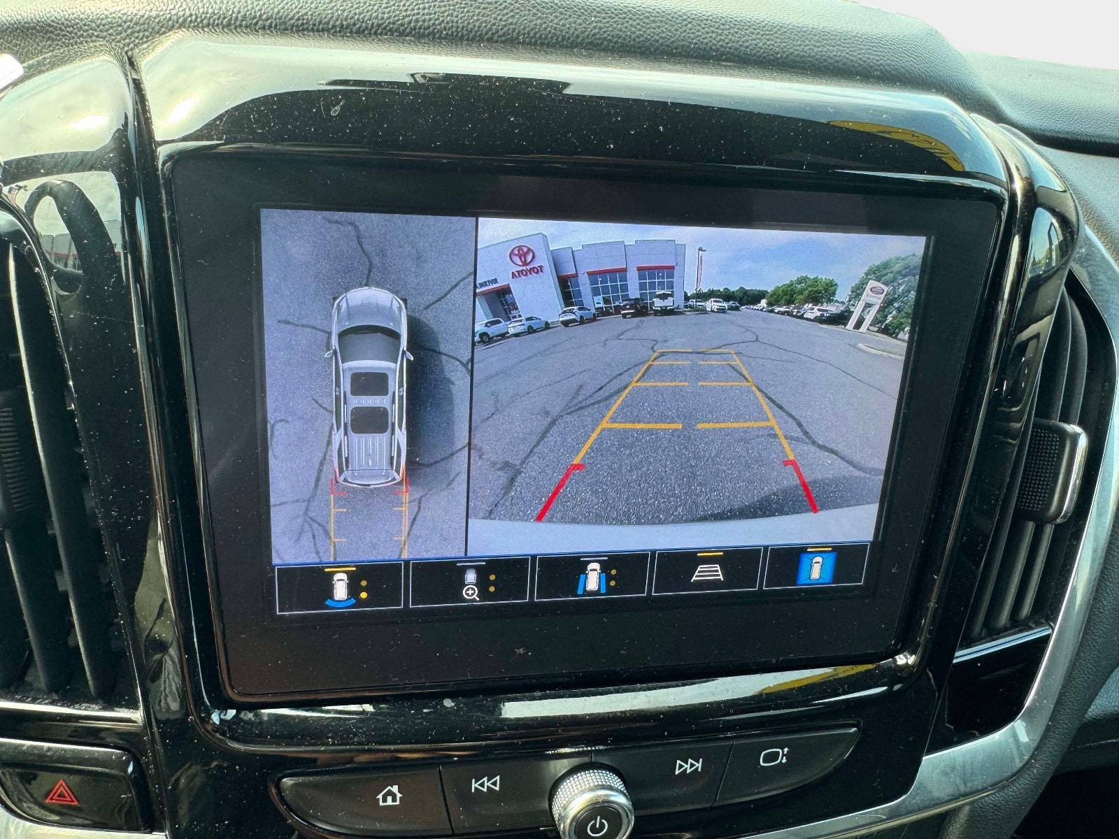 2023 Chevrolet Traverse Premier