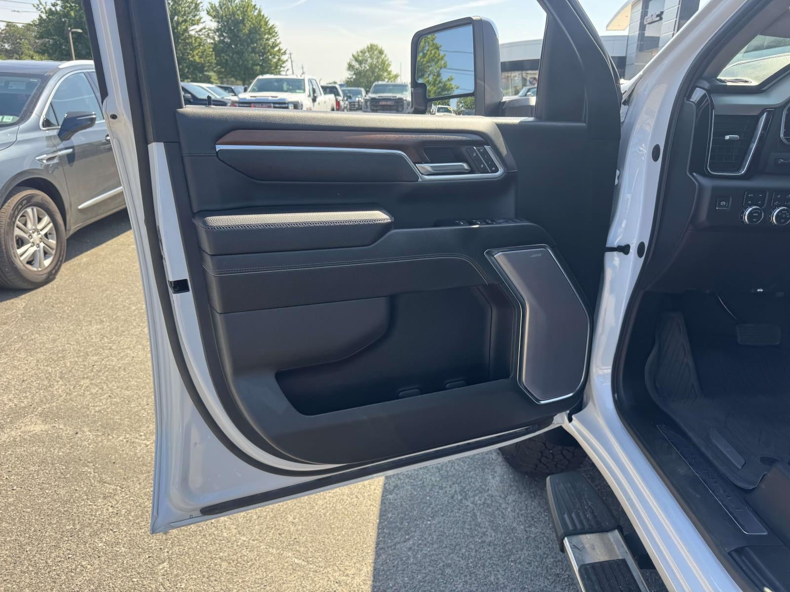 2024 GMC Sierra 2500HD Denali