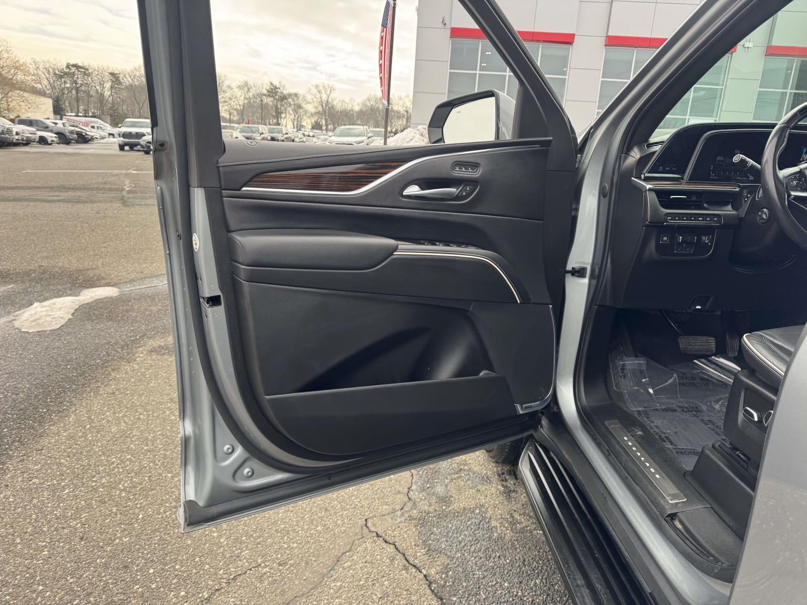 2023 Cadillac Escalade Premium Luxury