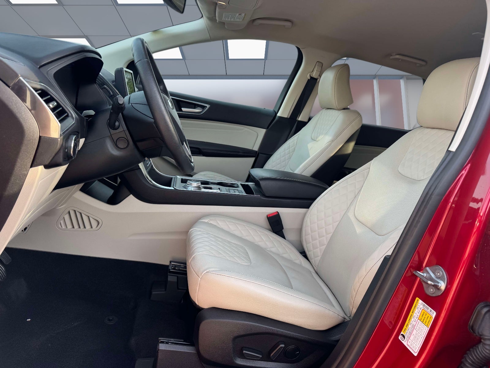 2023 Ford Edge Titanium