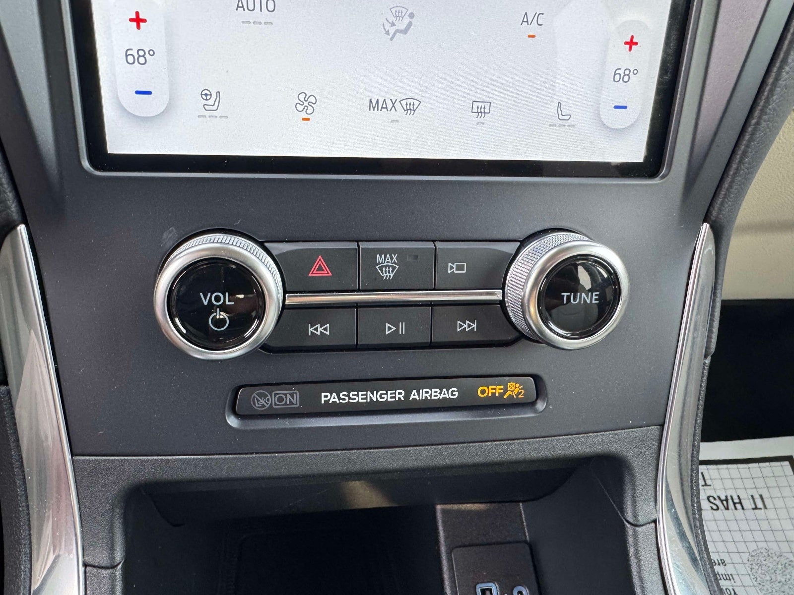 2023 Ford Edge Titanium