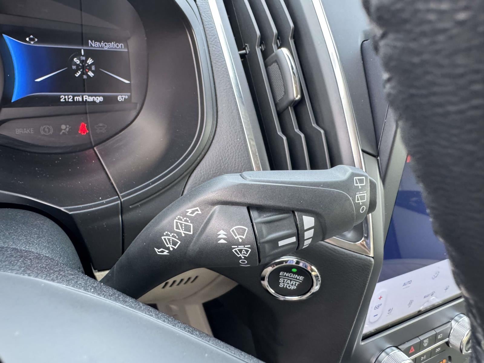 2023 Ford Edge Titanium