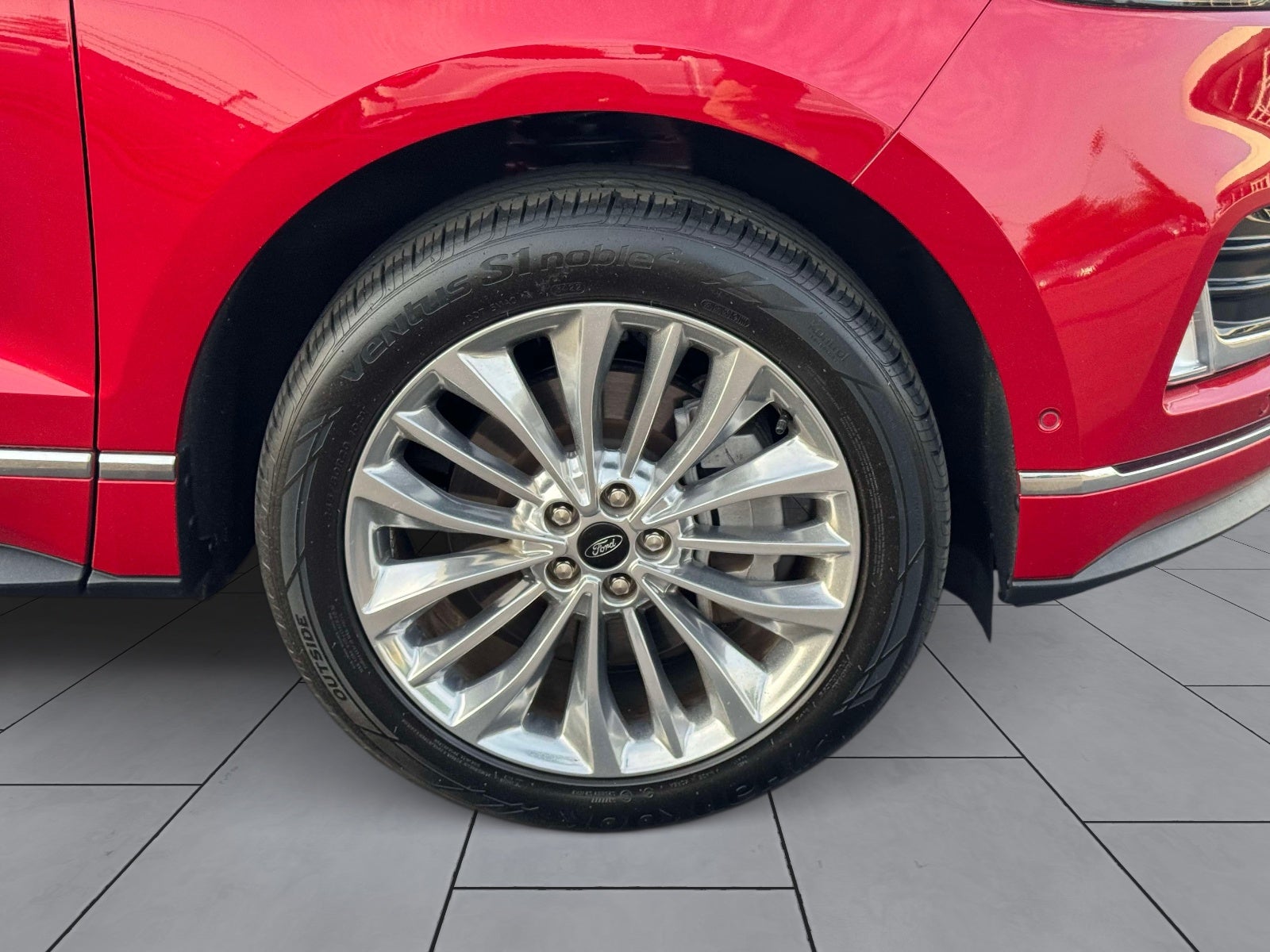 2023 Ford Edge Titanium