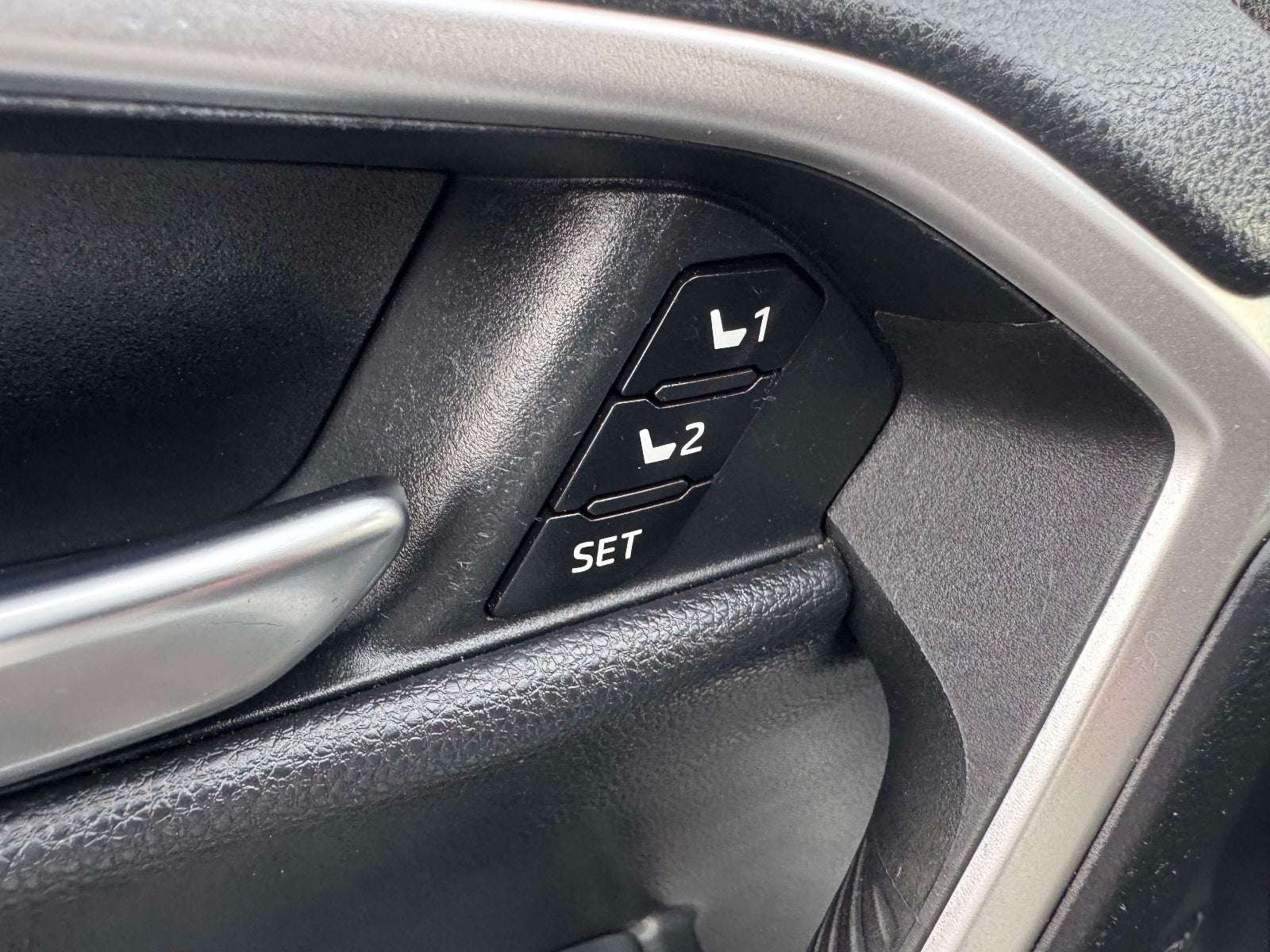 2020 Toyota RAV4 Hybrid Limited