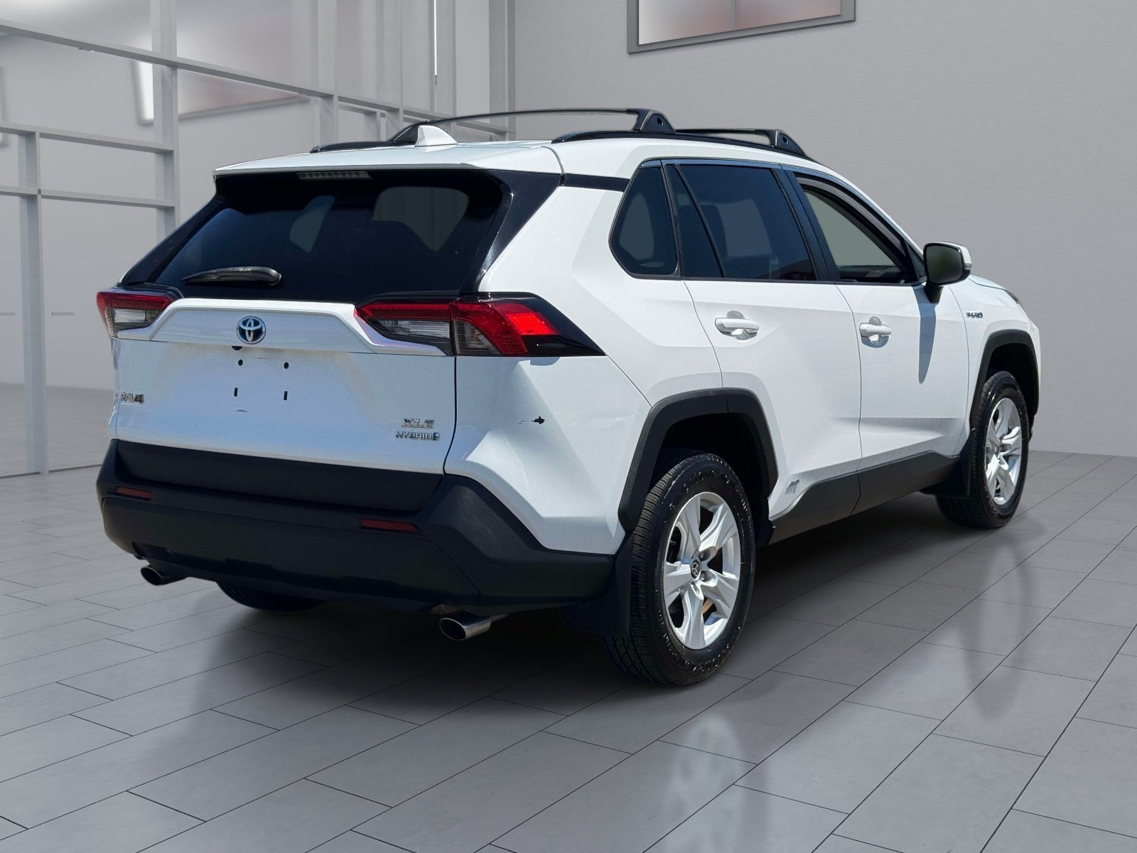 2021 Toyota RAV4 Hybrid XLE