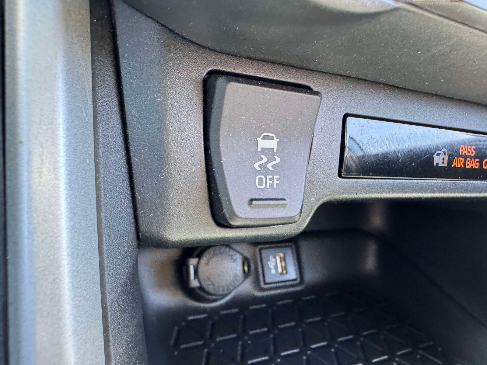 2023 Toyota RAV4 Hybrid Woodland Edition