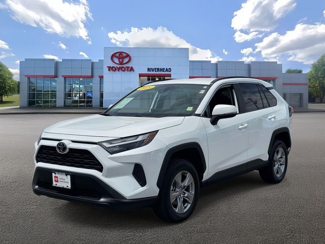 2025 Toyota RAV4 XLE FWD's photo