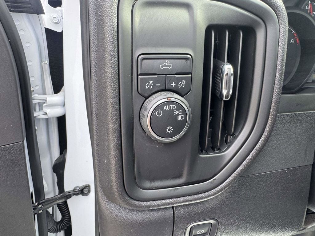 2025 Chevrolet Silverado 1500 WT