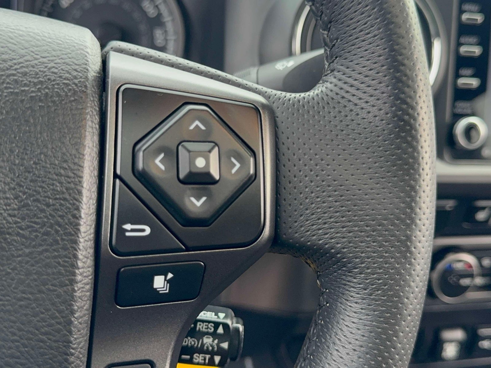 2022 Toyota Tacoma TRD Sport V6