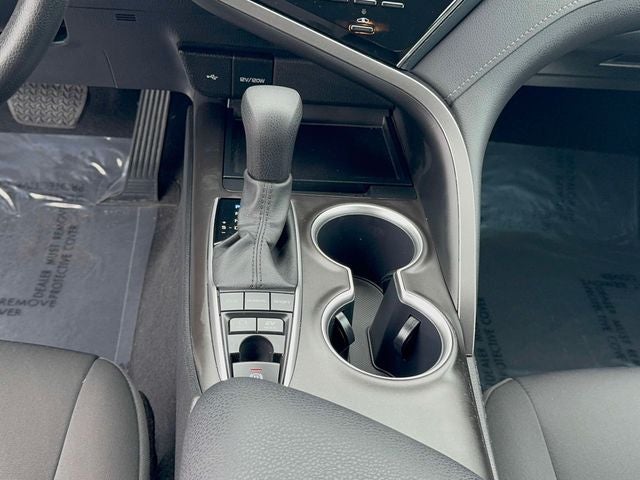 2024 Toyota Camry Hybrid LE