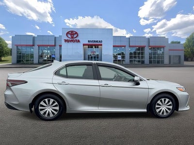 2024 Toyota Camry Hybrid LE