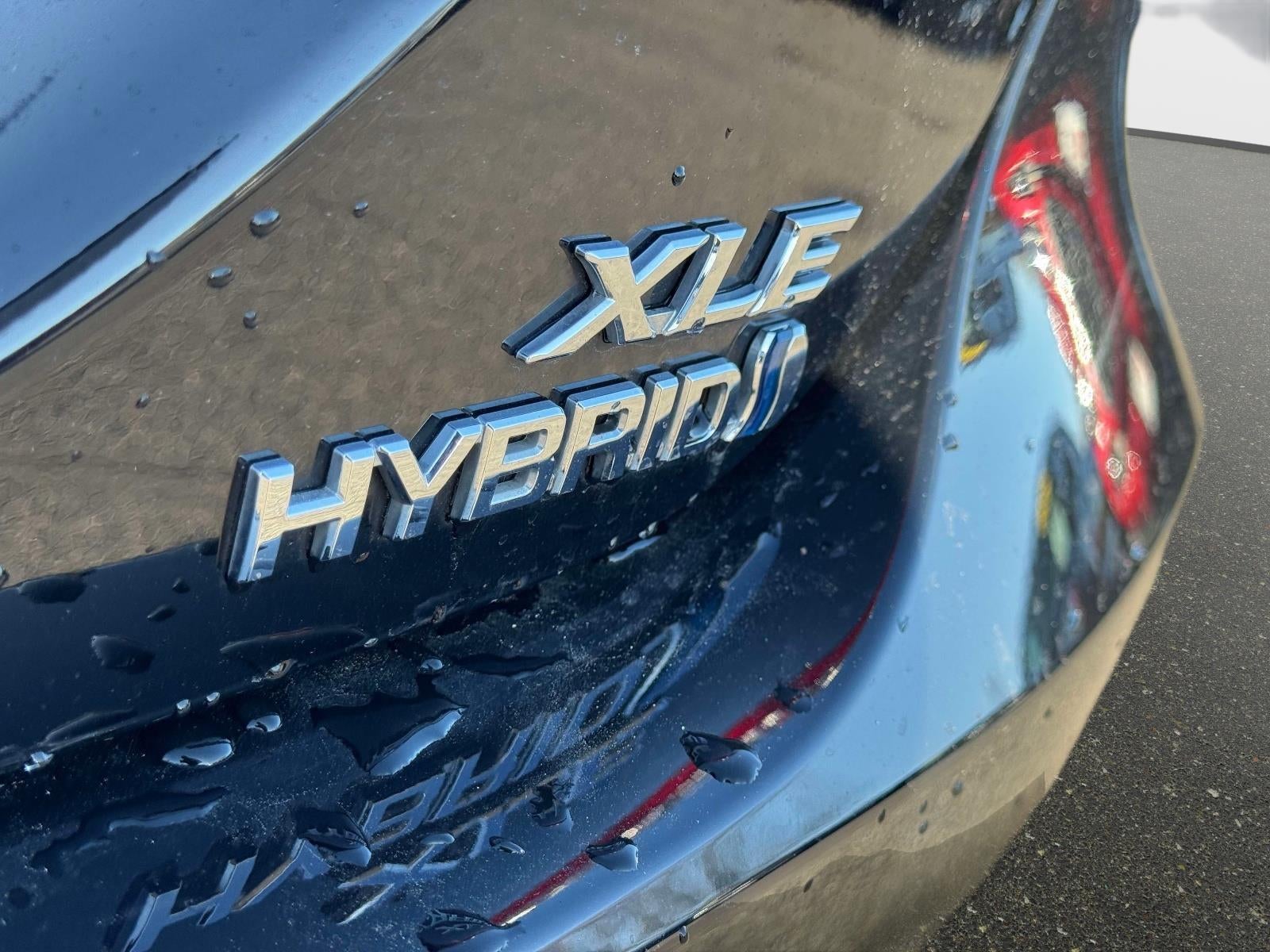 2023 Toyota Camry Hybrid XLE