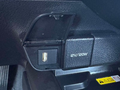 2023 Toyota Camry Hybrid XLE