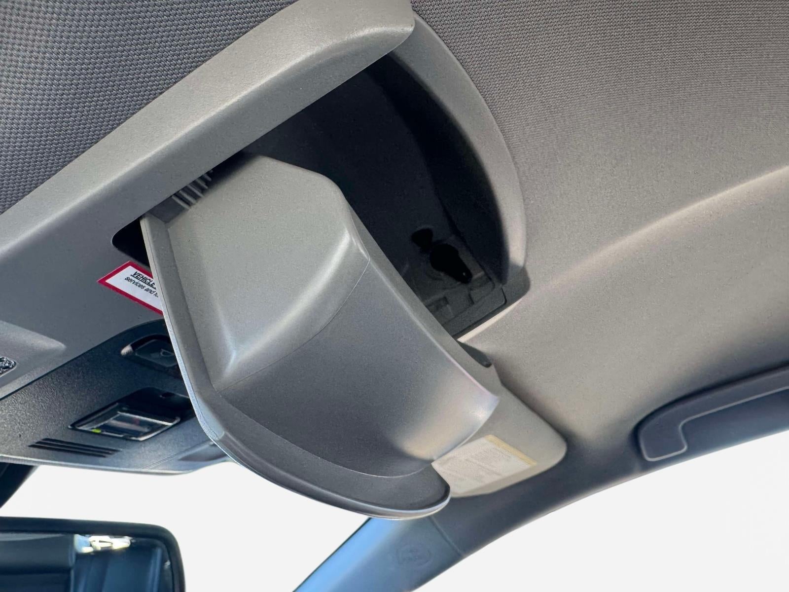 2023 Toyota Camry Hybrid XLE