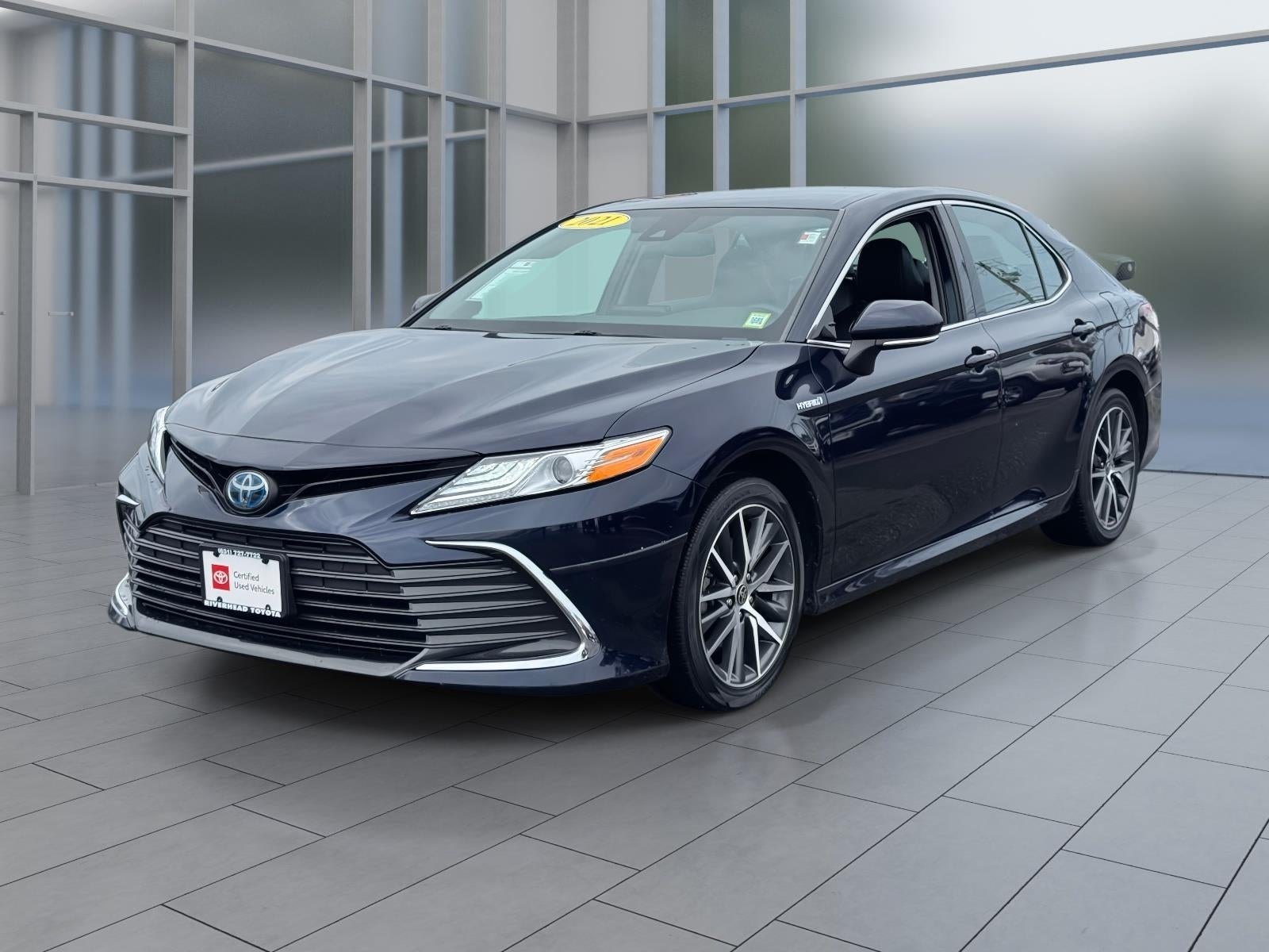2021 Toyota Camry Hybrid XLE