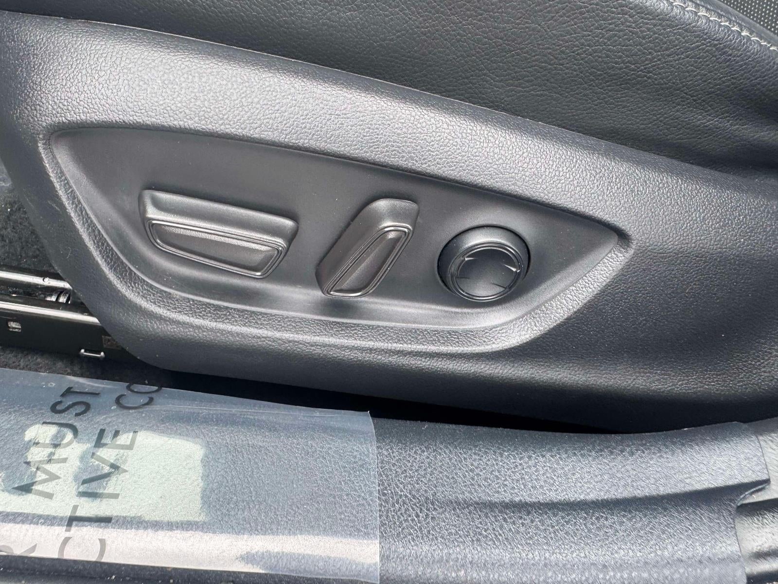 2021 Toyota Camry Hybrid XLE