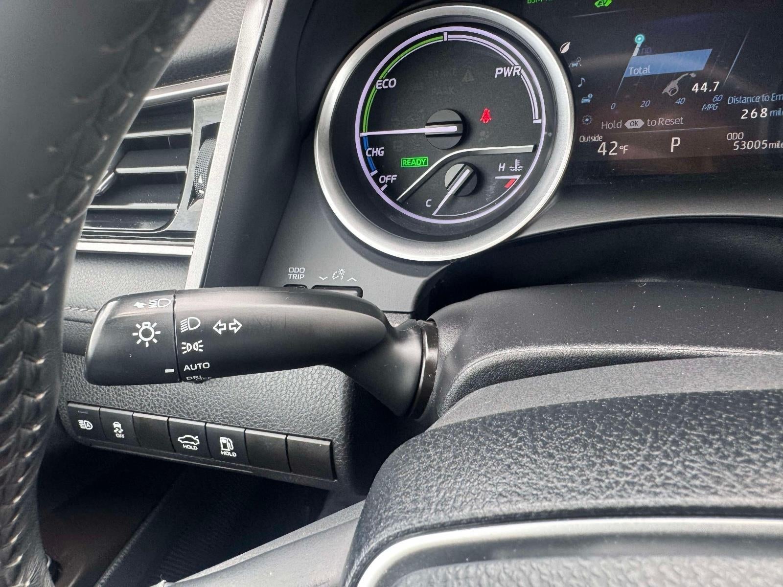 2021 Toyota Camry Hybrid XLE