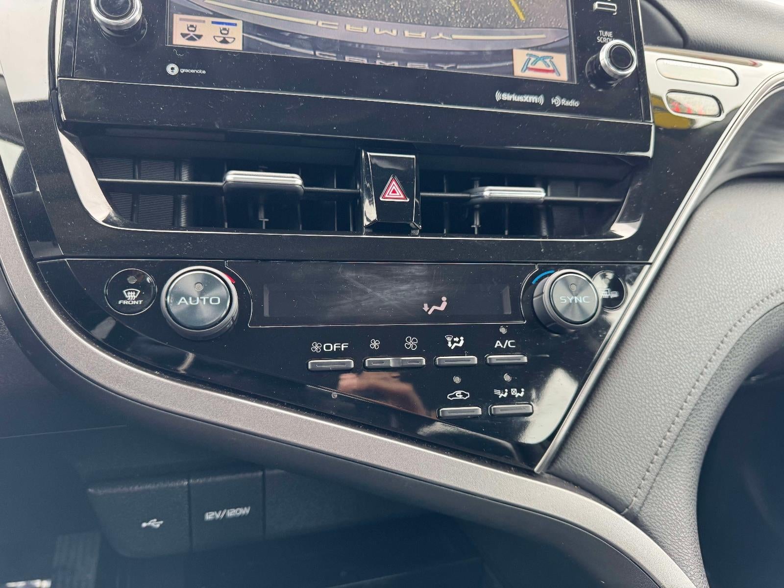 2021 Toyota Camry Hybrid XLE