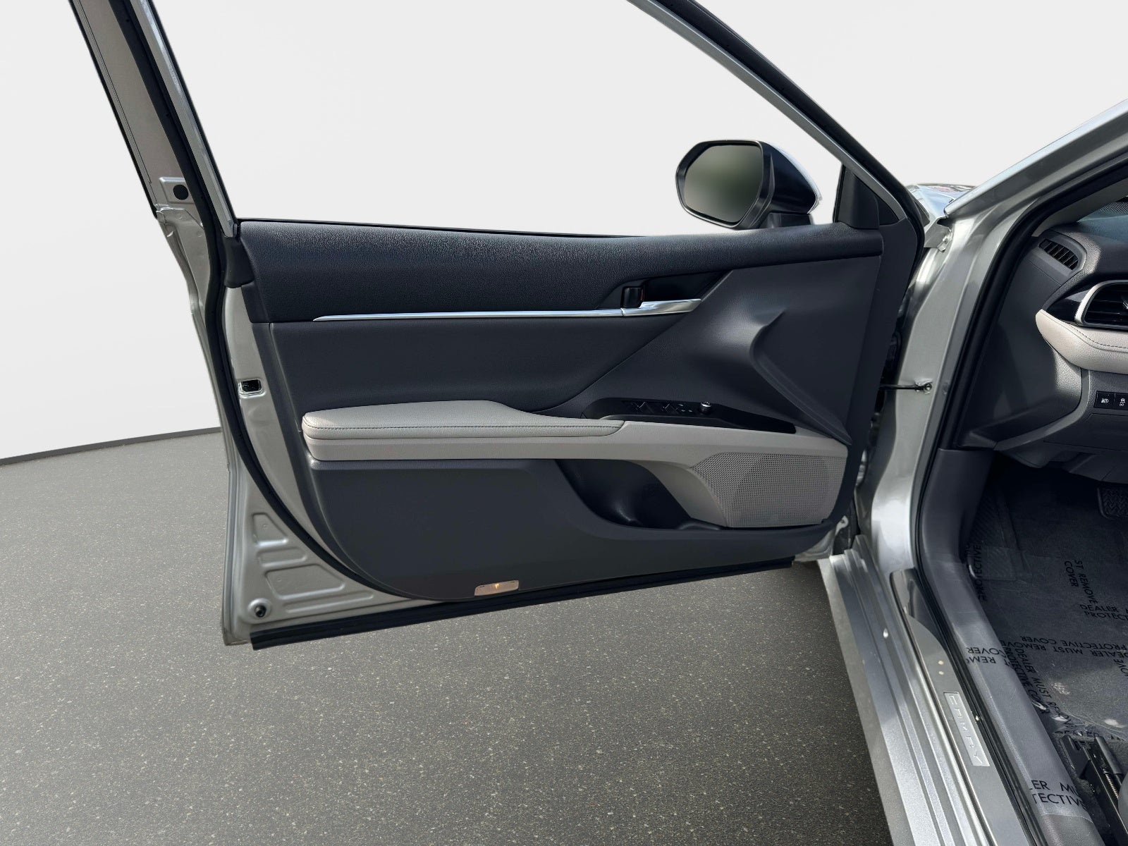 2021 Toyota Camry Hybrid XLE